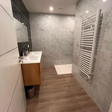 Privee Dans Maison De Village *